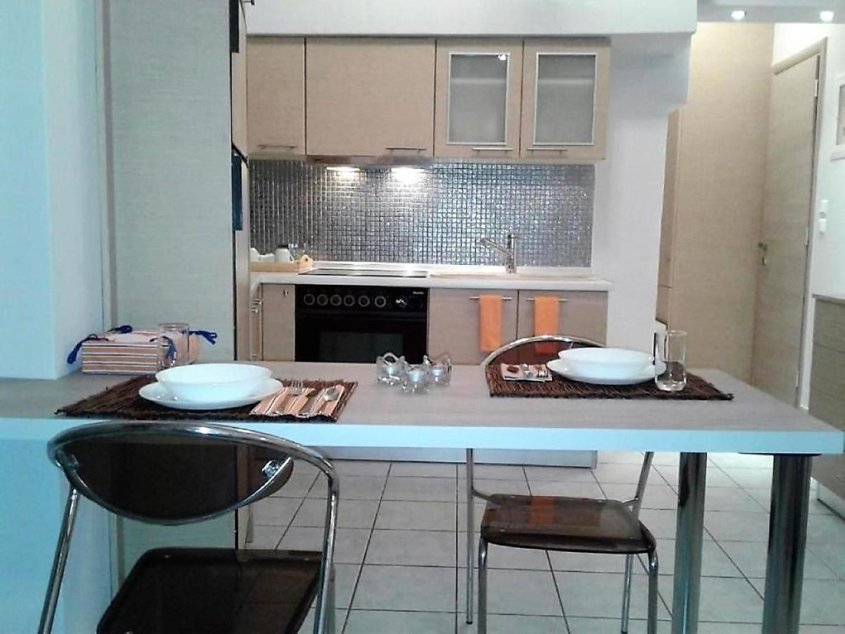 Lilac Studio Apartment Кавала Екстериор снимка