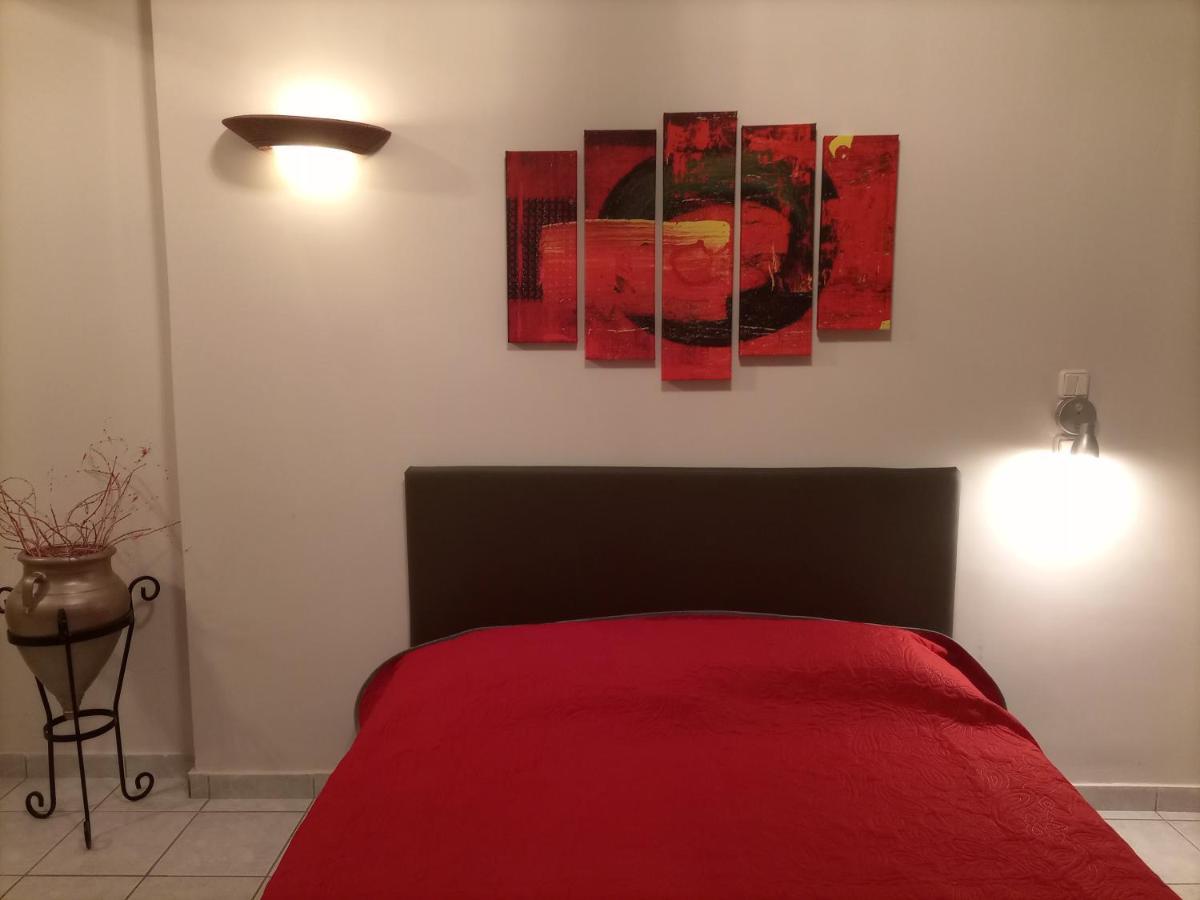 Lilac Studio Apartment Кавала Екстериор снимка