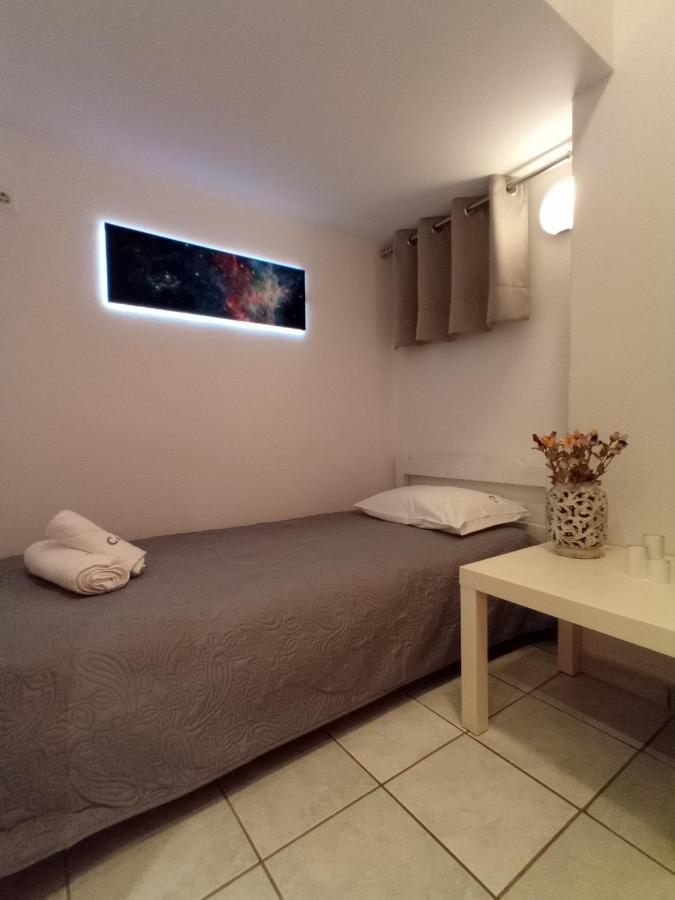 Lilac Studio Apartment Кавала Екстериор снимка