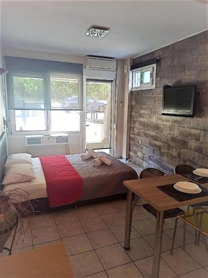 Lilac Studio Apartment Кавала Екстериор снимка